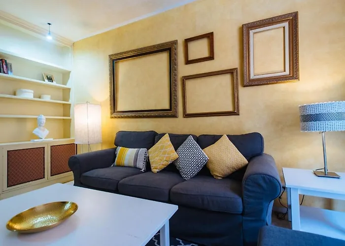 Pajaritos Suite Apartment - Private Parking Included